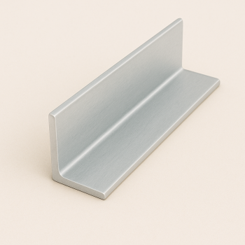 Уголок алюминиевый прессованный неравнополочный 45х30х4 мм 1561 ГОСТ 13738-91 в наличии в Самаре